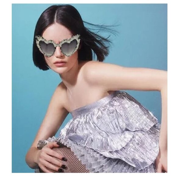 Betsey Johnson Clear Cateye Heartshaped Women's Sunglasses - Picture 6 of 6